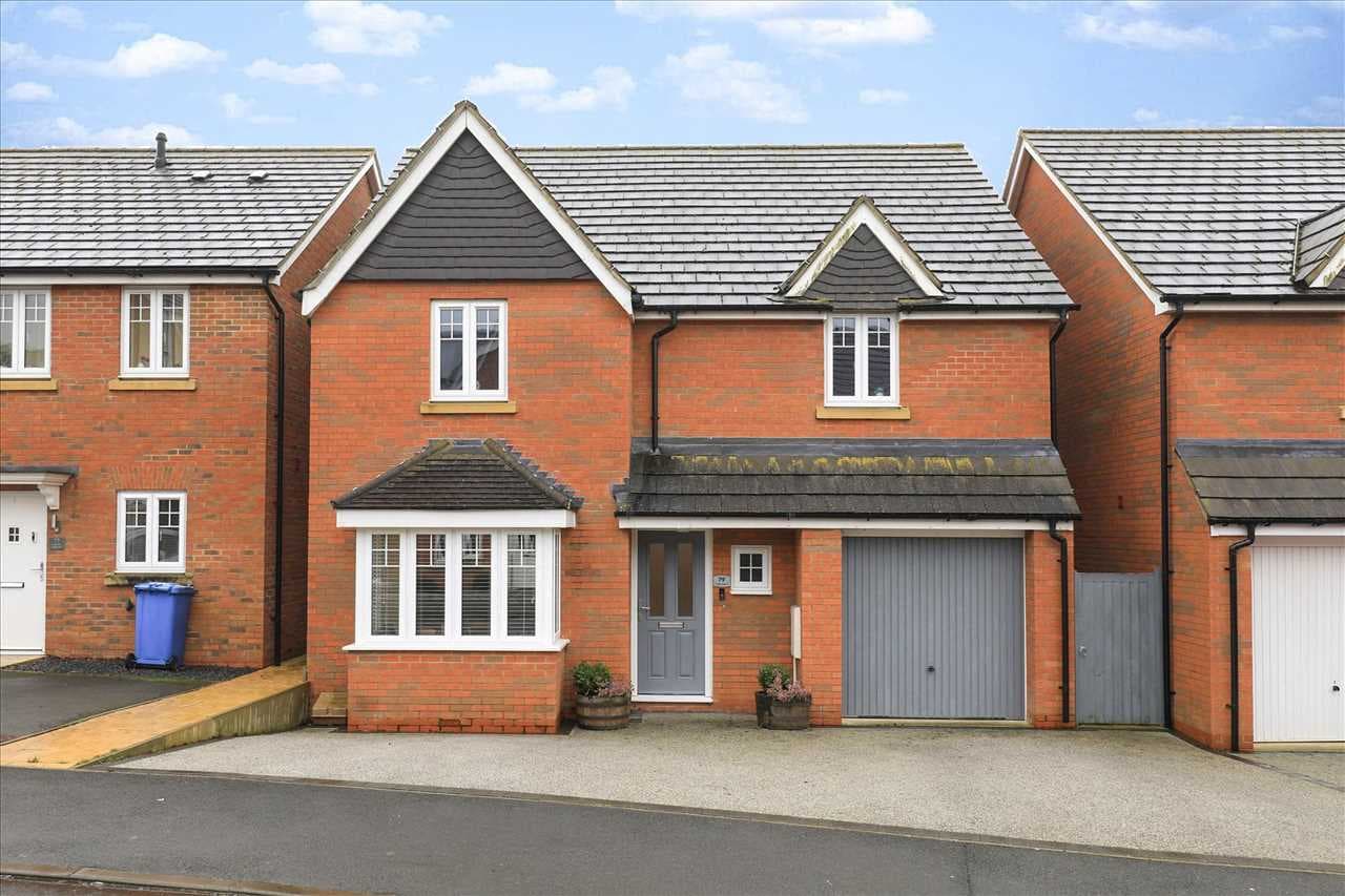 Virginia Crescent, Burton Latimer, Burton Latimer, Northamptonshire, NN15 5GB
