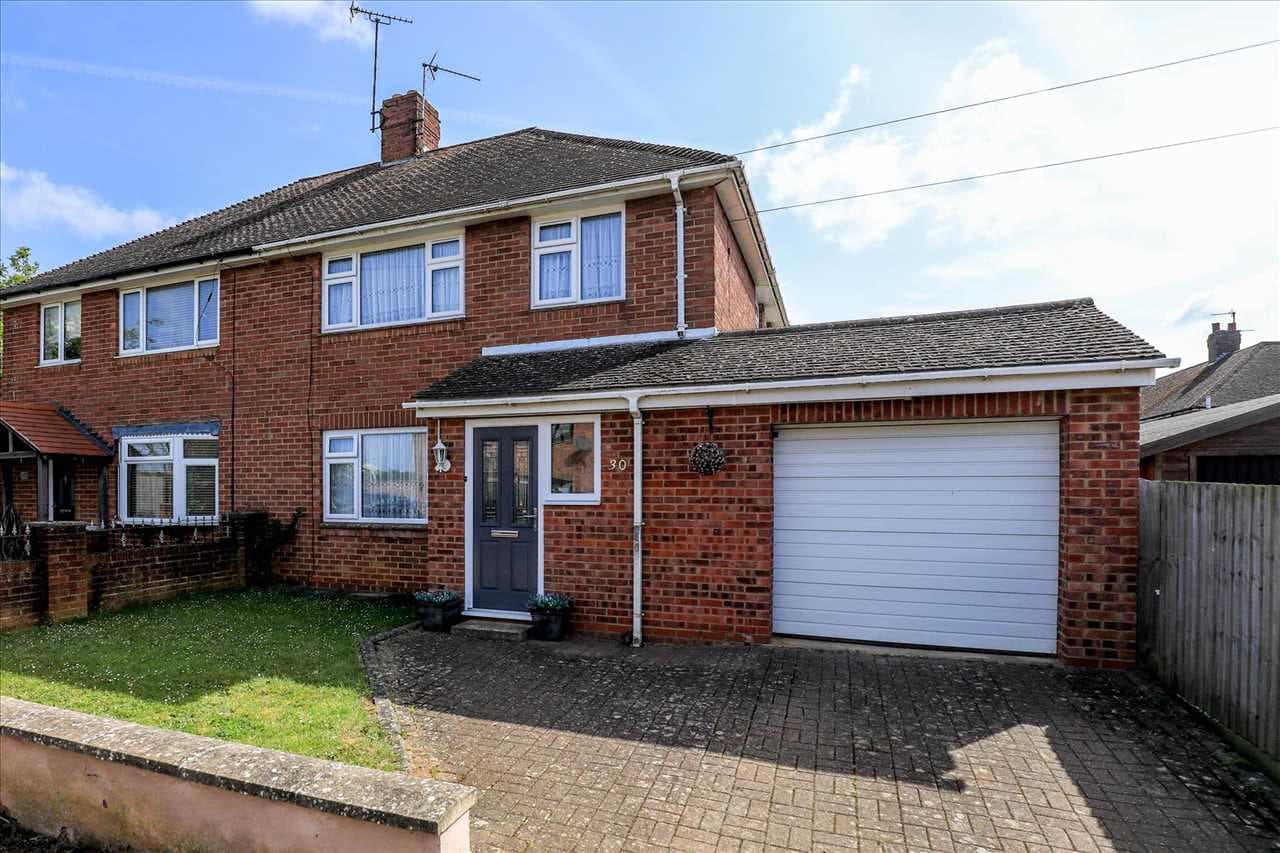 Woodland Drive, Burton Latimer, Burton Latimer, Northamptonshire, NN15 5NG