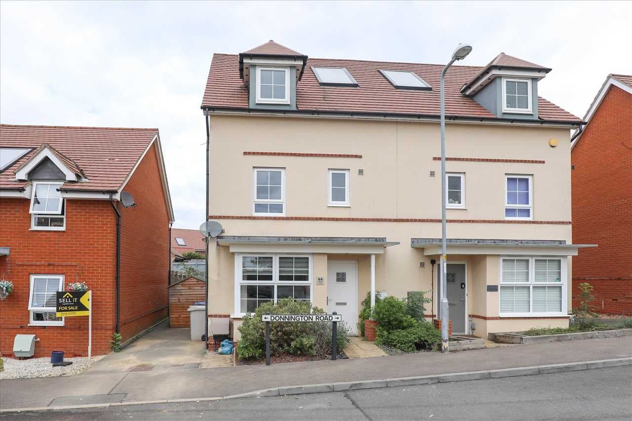 Donnington Road, Burton Latimer, Northamptonshire, NN15 5WL