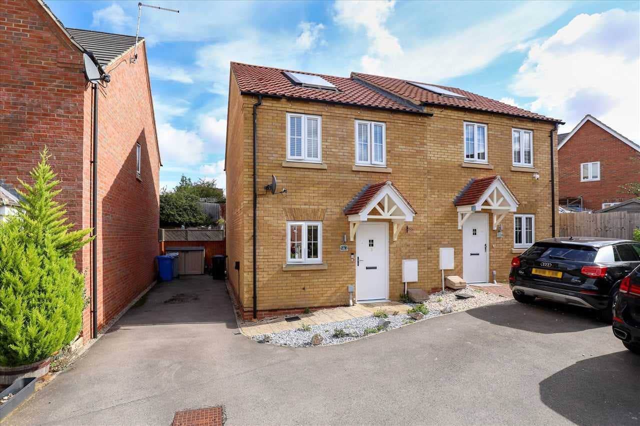 Virginia Crescent, Burton Latimer, Burton Latimer, Northamptonshire, NN15 5GB