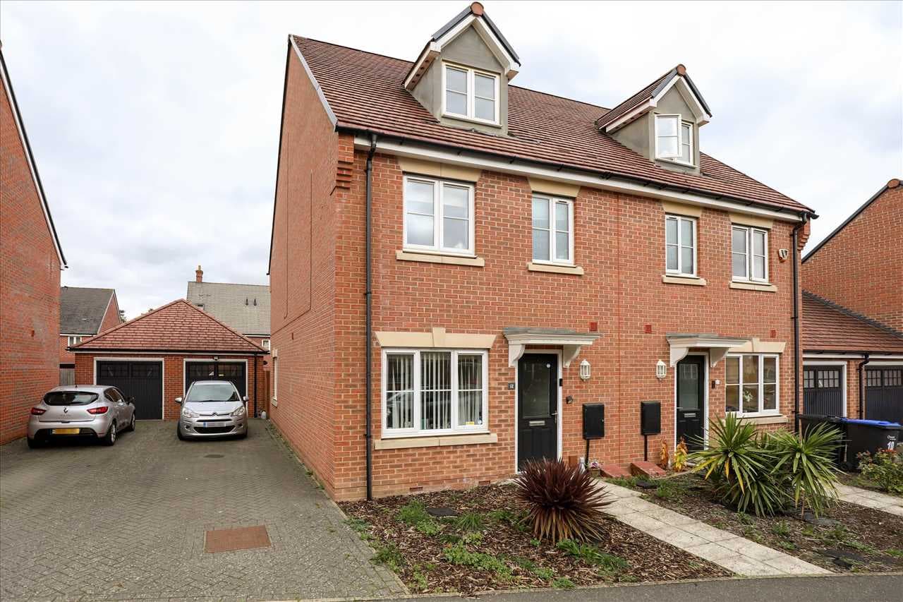 Oak Grove, Northampton, Northamptonshire, NN3 3JR