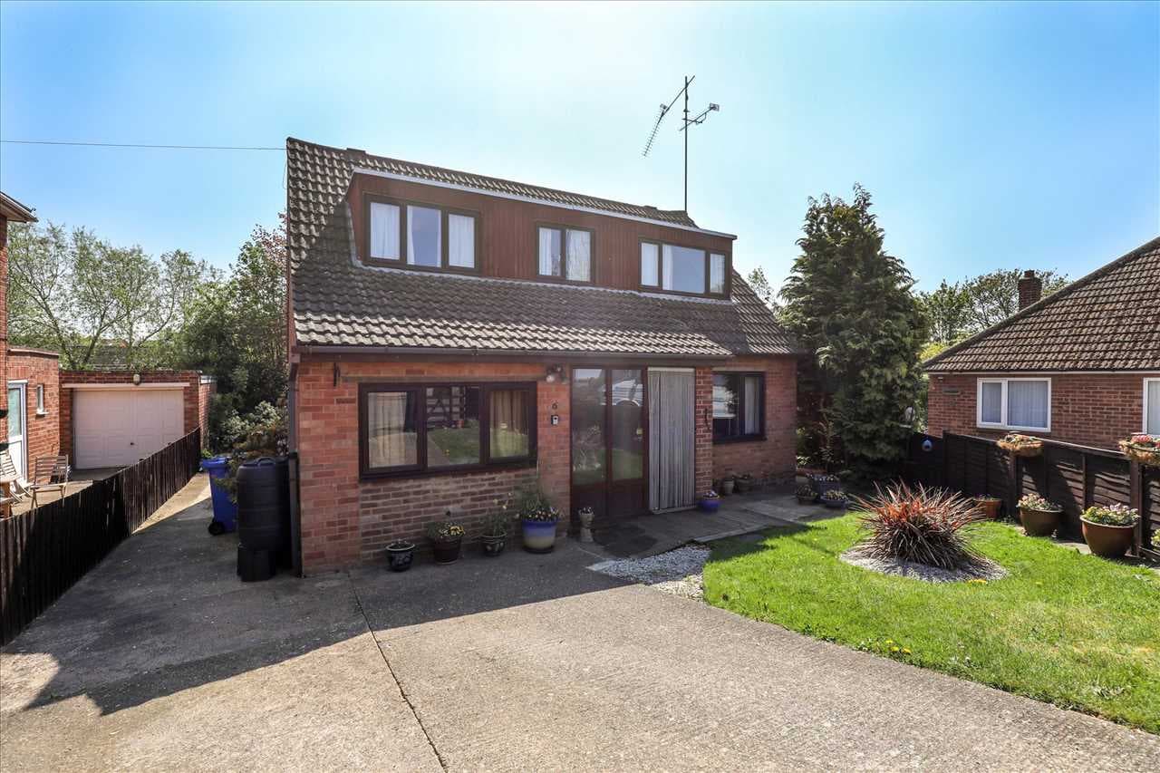 Ensleigh Close, Burton Latimer, Burton Latimer, Northamptonshire, NN15 5PY