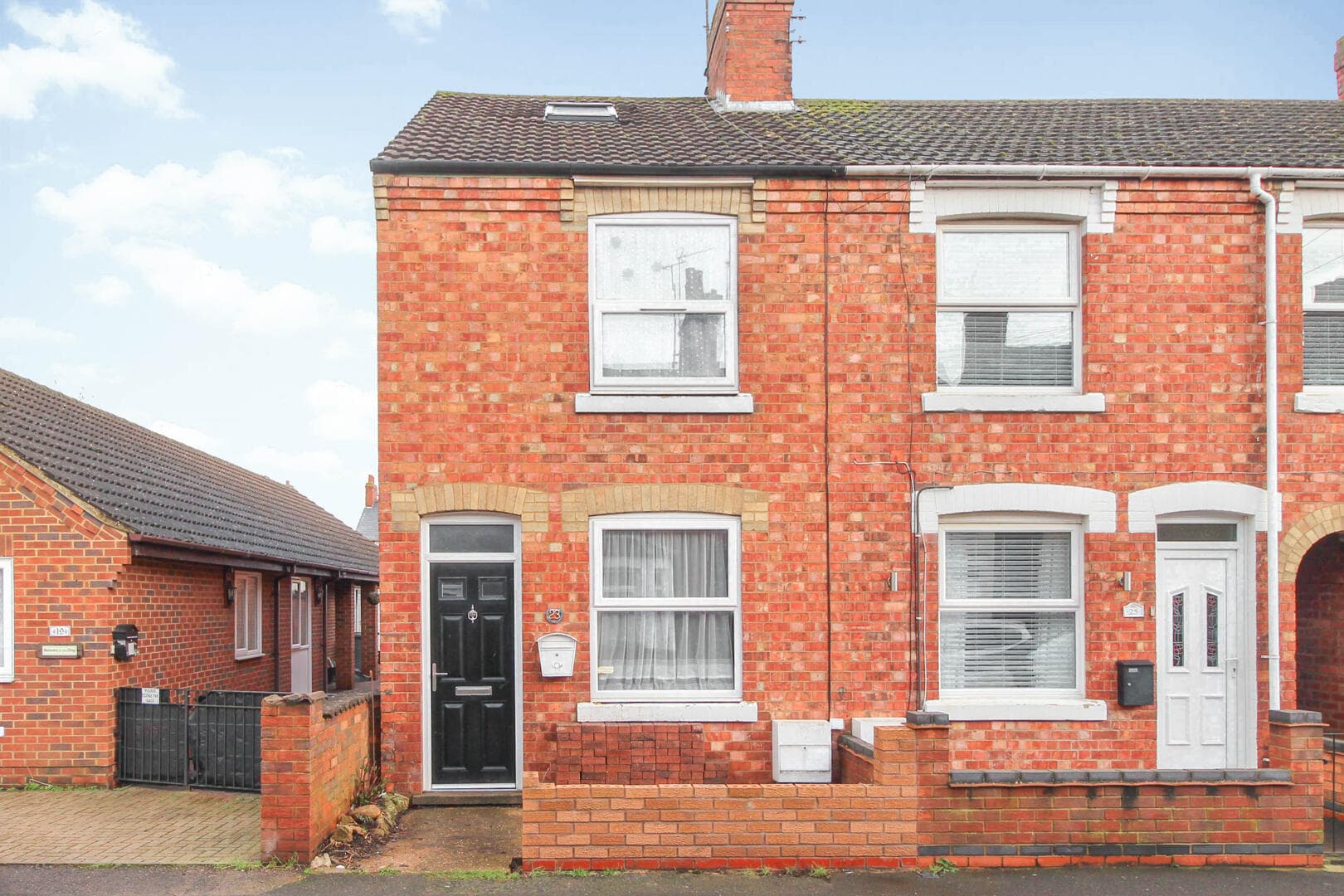 Victoria Street, Burton Latimer, Kettering, NN15 5QX