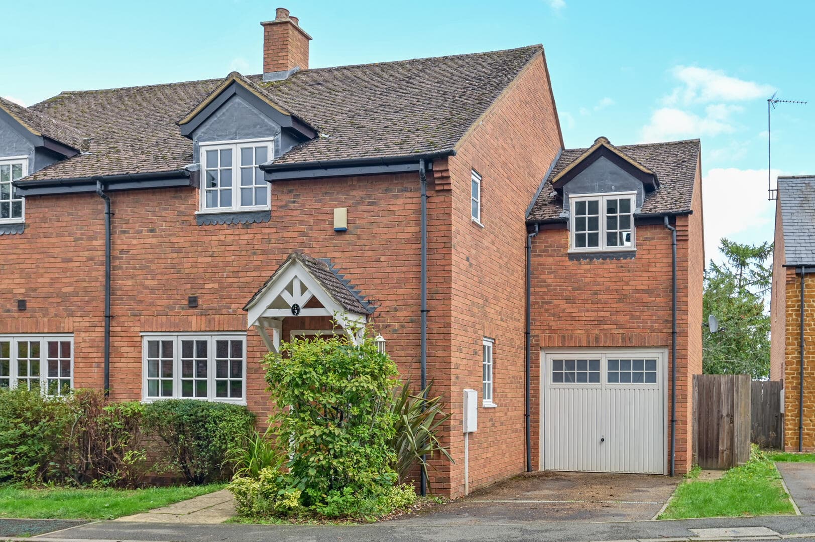 Neaton Lane, Guilsborough, NN6 8FE