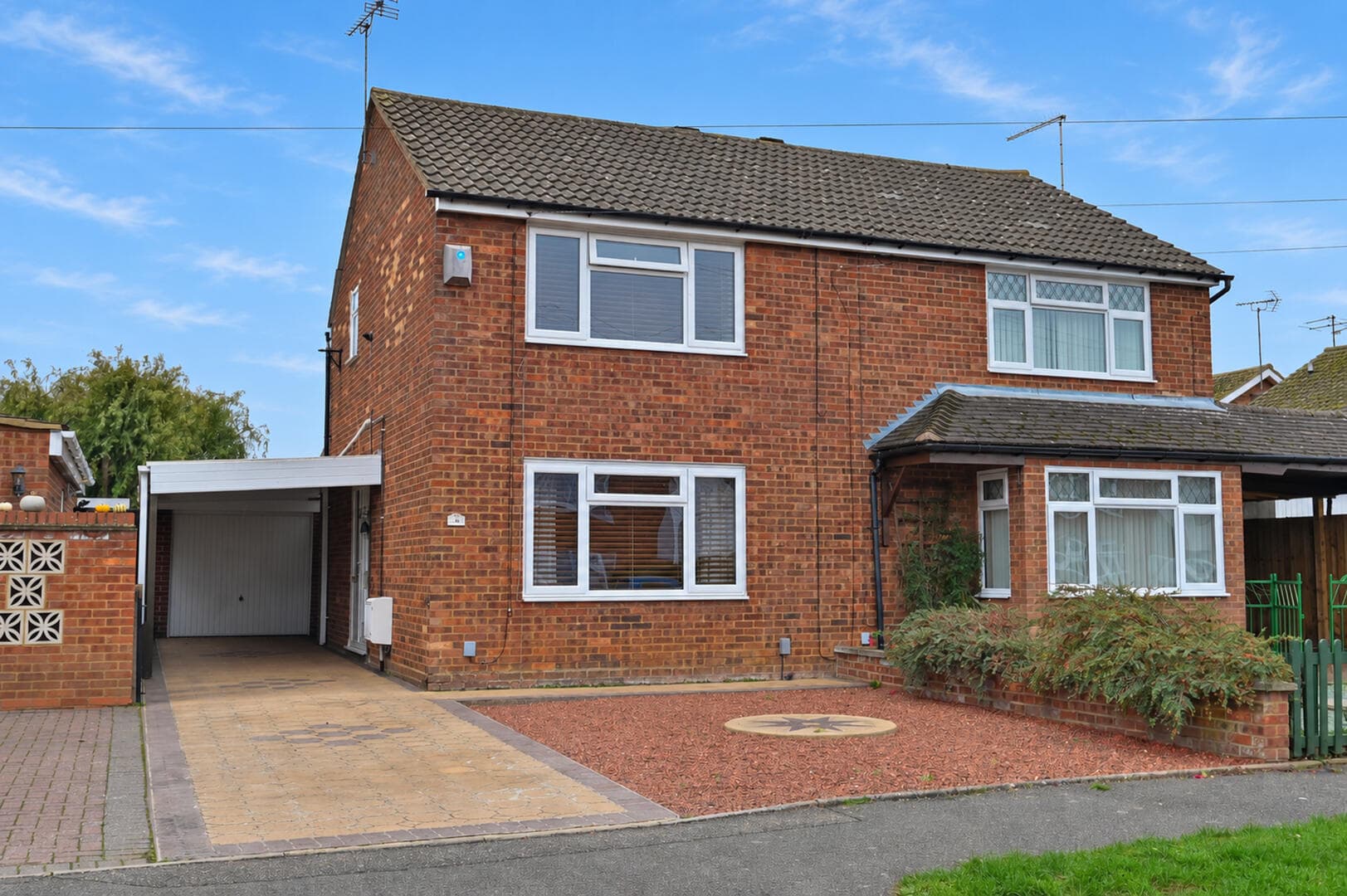 Shannon Way, Burton Latimer, Northants, NN15 5SX